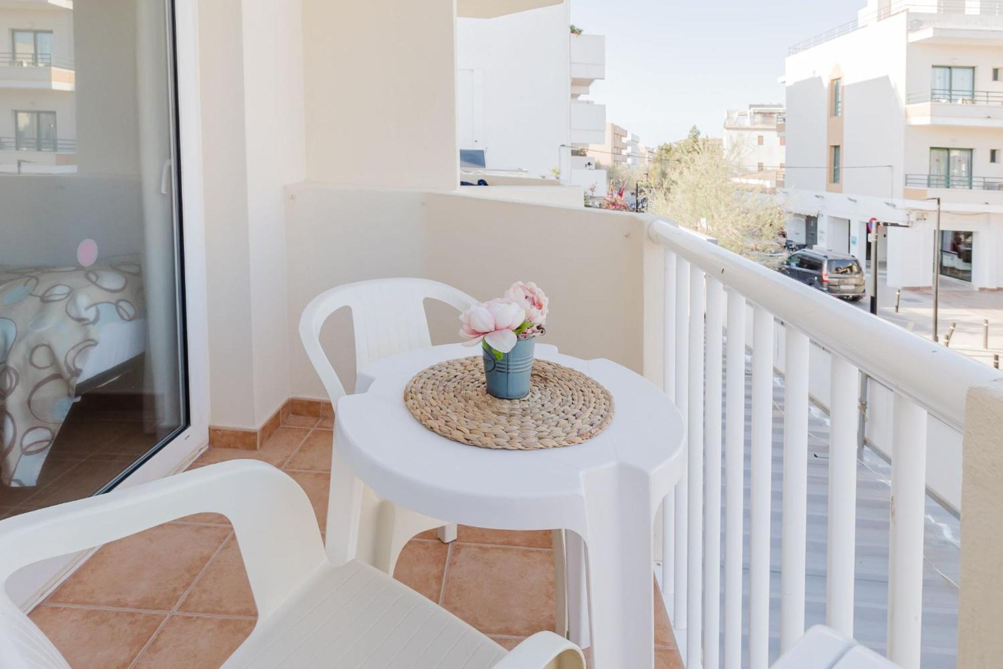 Apartamentos Timon - Emar Hotels Es Pujols Exteriör bild