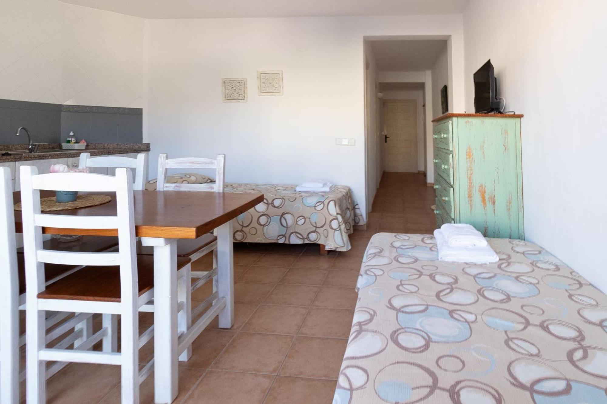 Apartamentos Timon - Emar Hotels Es Pujols Exteriör bild