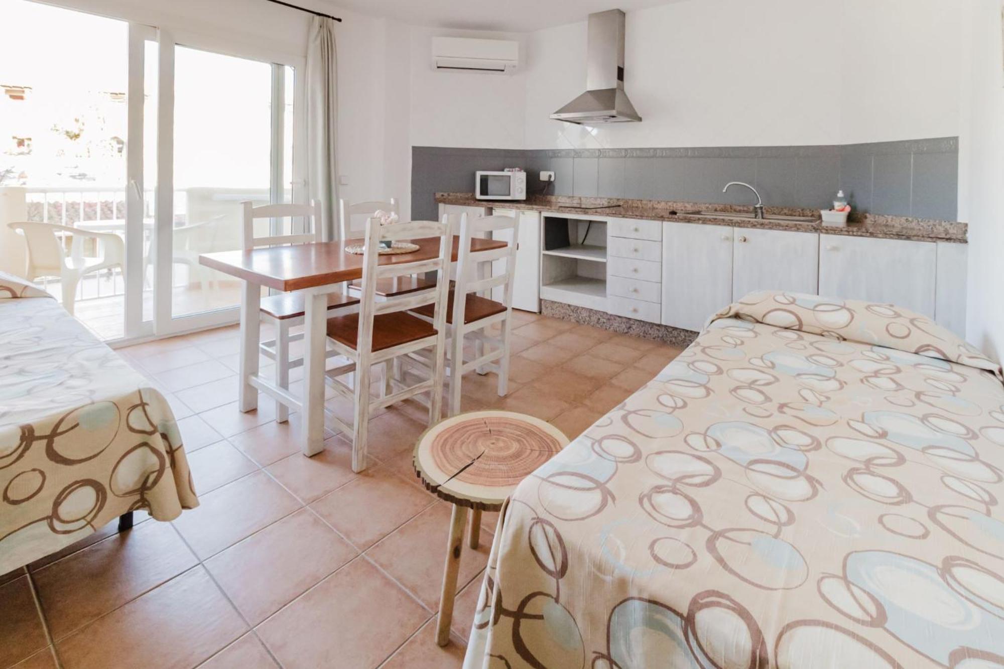 Apartamentos Timon - Emar Hotels Es Pujols Exteriör bild