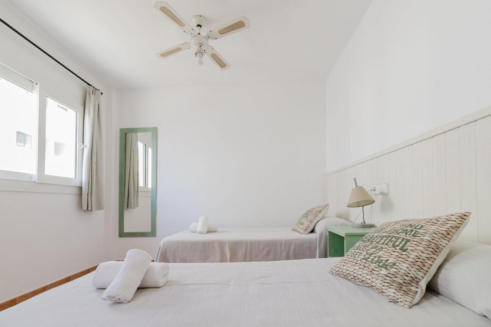 Apartamentos Timon - Emar Hotels Es Pujols Exteriör bild