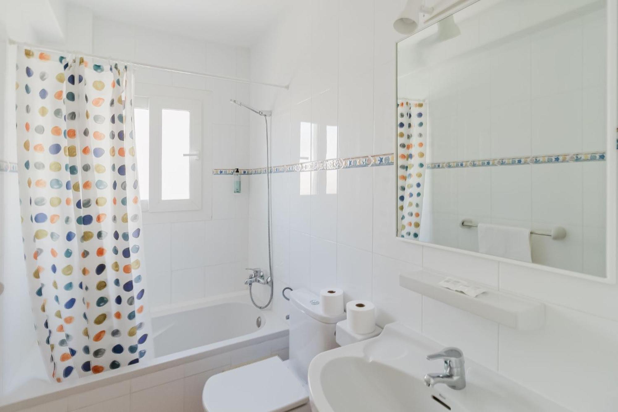 Apartamentos Timon - Emar Hotels Es Pujols Exteriör bild