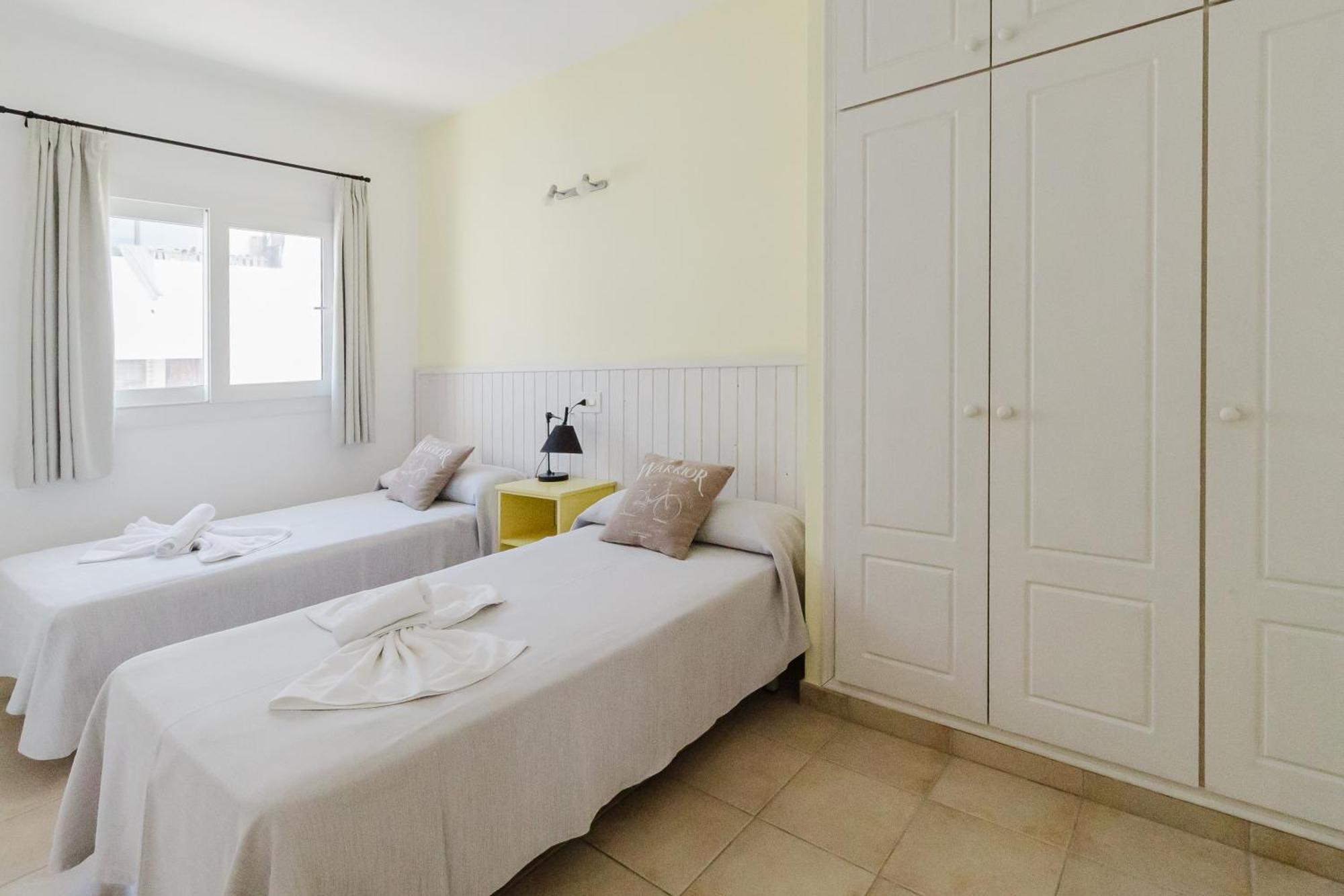 Apartamentos Timon - Emar Hotels Es Pujols Exteriör bild
